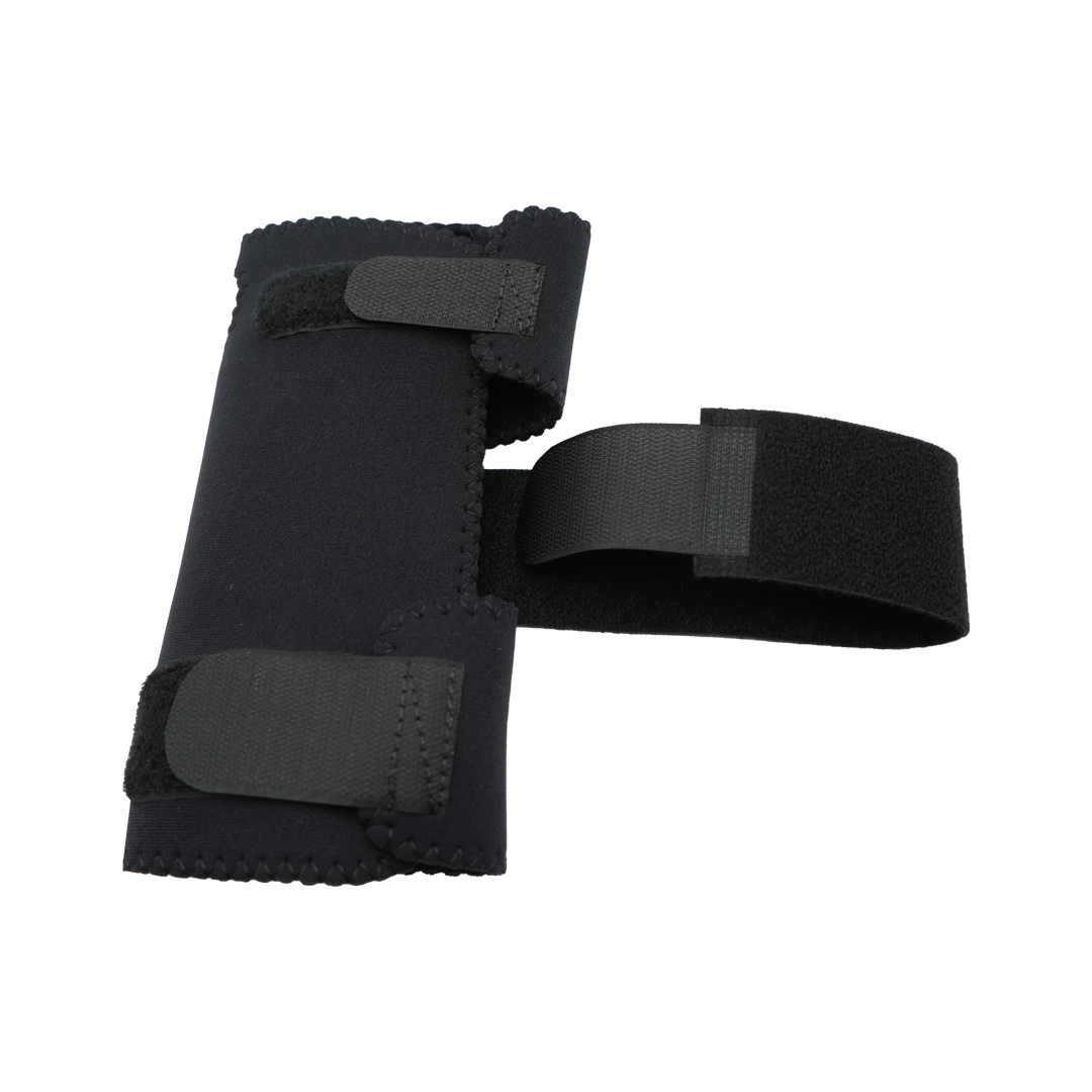 Black ergonomic RCAI wrist extension splint with adjustable breathable straps, made in the USA, ideal for B2B orthopedics.