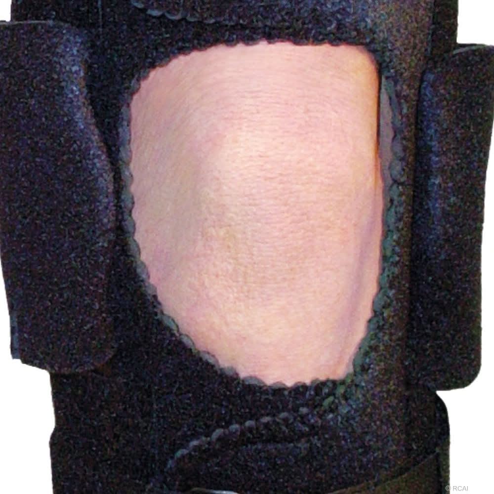 Black active knee brace with open patella design, adjustable straps, made in the USA, best orthopedic braces, B2B.